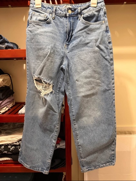 Forever 21 Denim - Forever 21 Light Blue Straight Leg Distressed Jeans